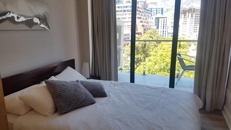 To Let 2 Bedroom Property for Rent in Green Point Western Cape
